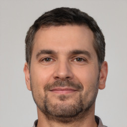 Alessandro Bianchi - Stratega di Crash Game